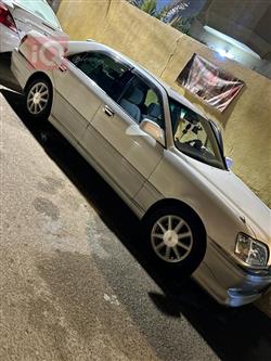 تۆیۆتا کراون